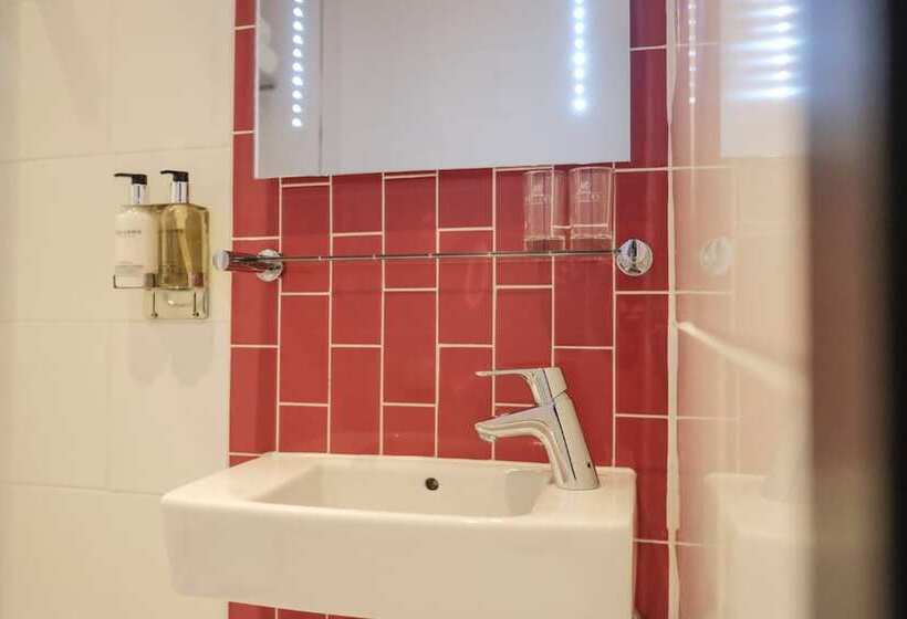 Quarto Estandar Individual, The Wellington