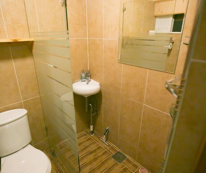 اتاق خانوادگی, Bukchonmaru Hanok Guesthouse