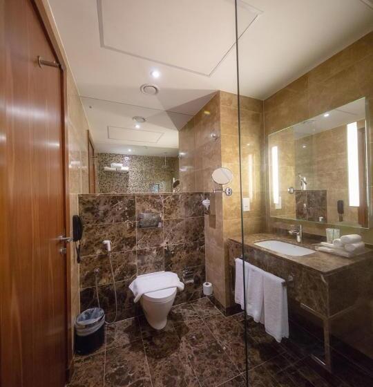 سوییت اجرایی, Holiday Suites Al Azizia