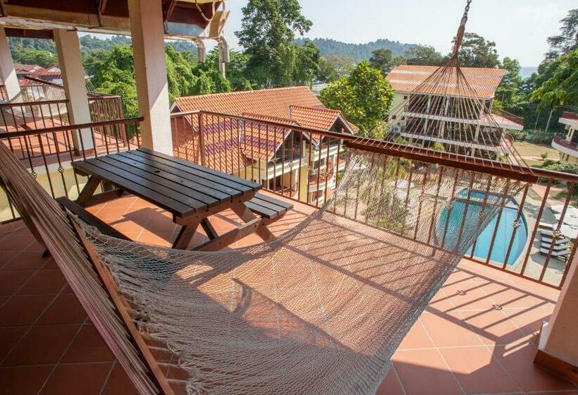 اتاق لوکس, Anjungan Beach Resort