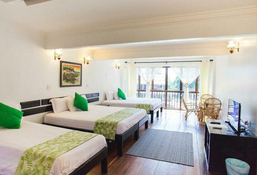 اتاق خانوادگی, Anjungan Beach Resort