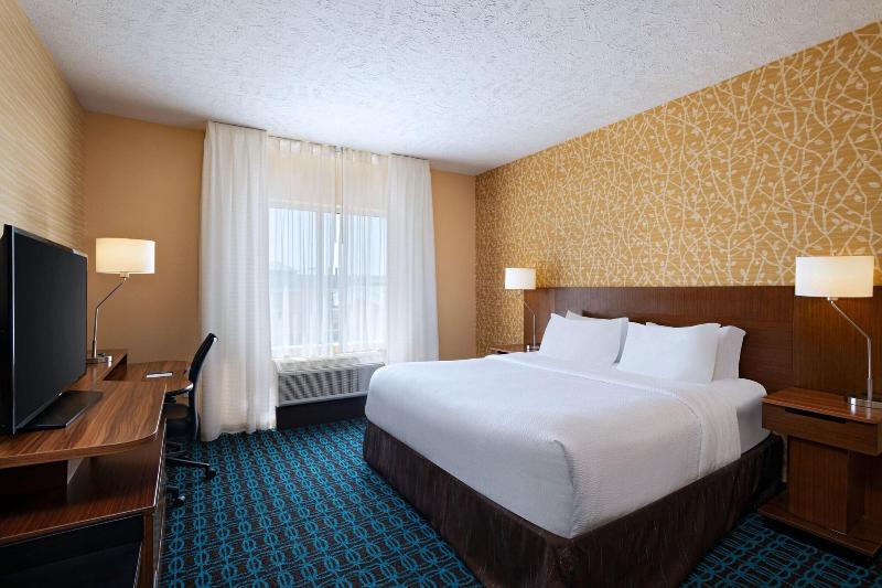 Люкс Кровать Кинг, Fairfield Inn & Suites By Marriott Lincoln Airport