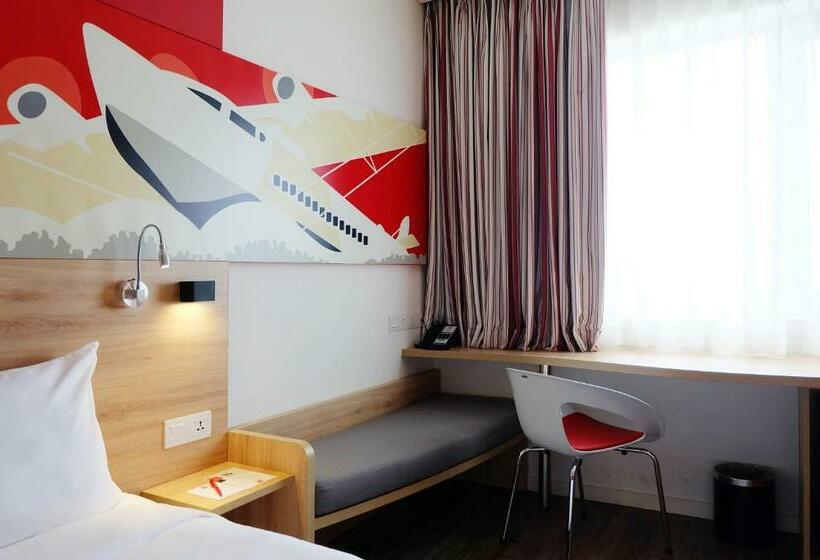 Quarto Estandar, Ibis Saigon Airport