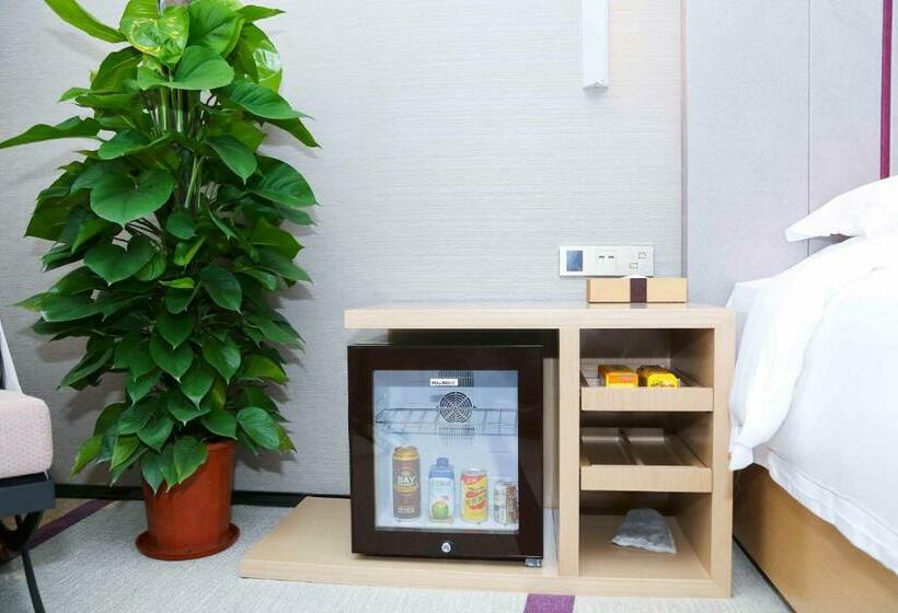 Номер Deluxe Кровать Кинг, Lavande Hotel Baiyun International Airport Branch