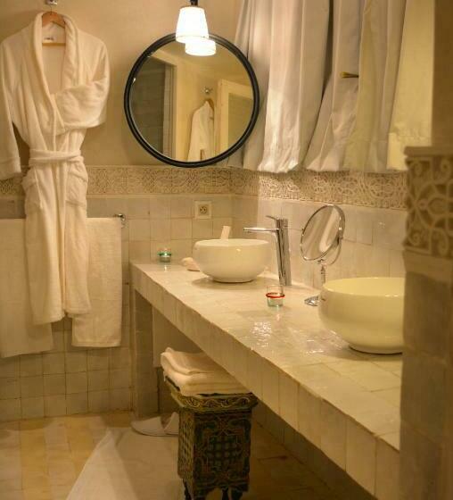 سوییت جونیور, Riad Karmela Princesse