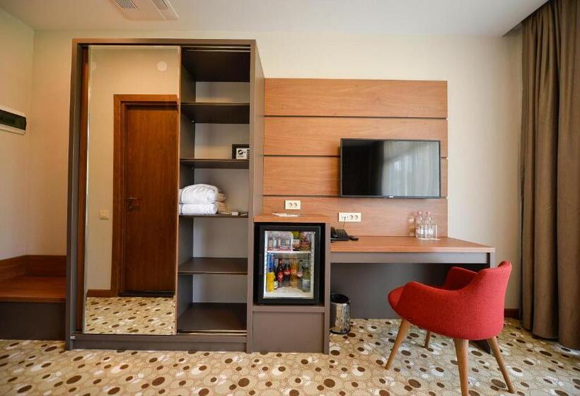 اتاق استاندارد با چشم‌انداز باغ, Calligraphy Hotel And Cottages