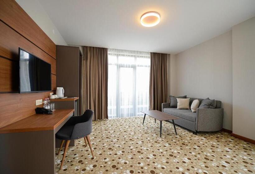 اتاق لوکس با چشم‌انداز باغ, Calligraphy Hotel And Cottages