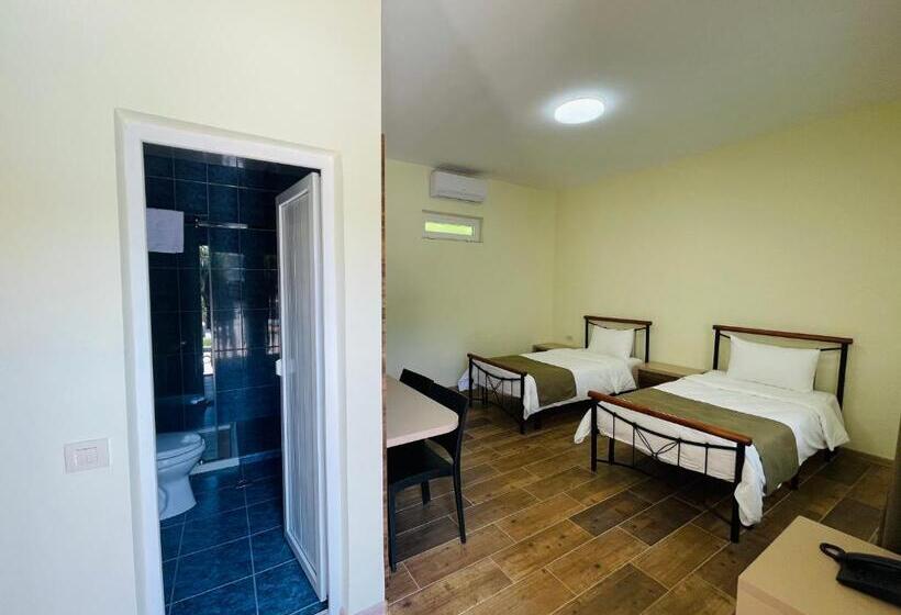 کابین, Calligraphy Hotel And Cottages