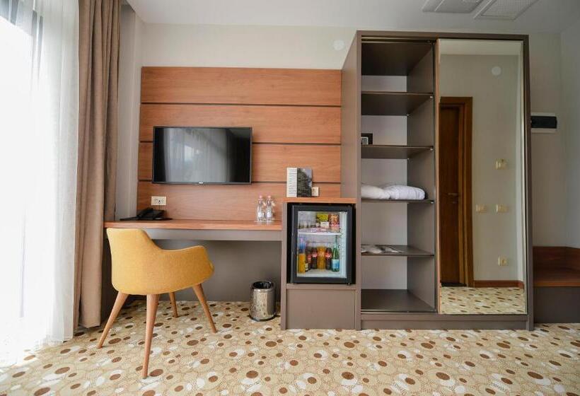 اتاق استاندارد با چشم‌انداز باغ, Calligraphy Hotel And Cottages