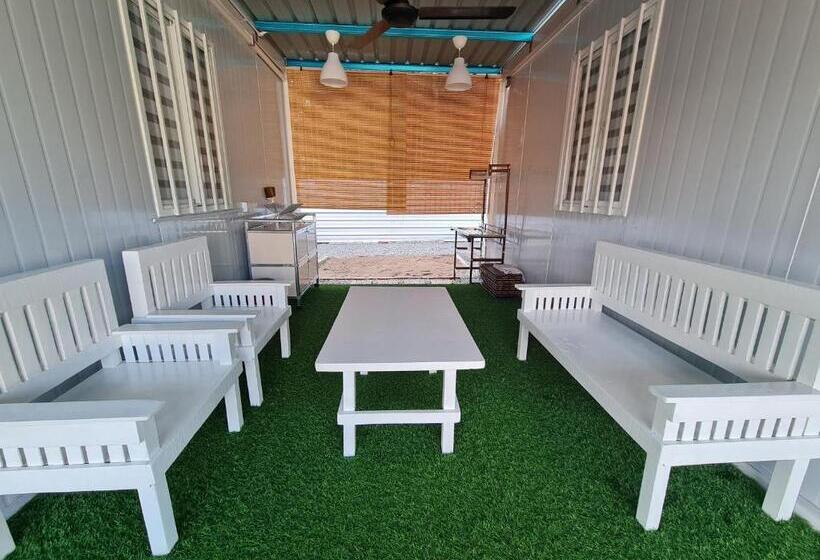 اتاق خانوادگی, Cheqma Tiny Chalet