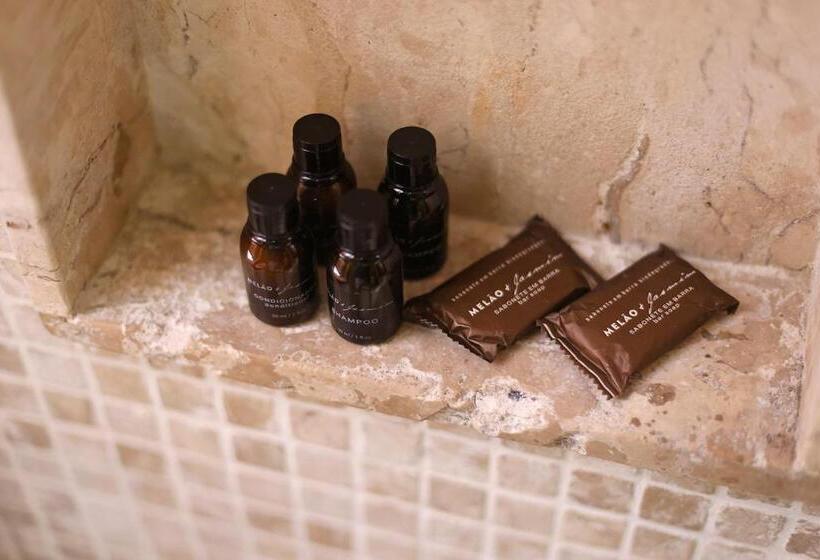 Трехместный Номер Классика, Cliffside Boutique