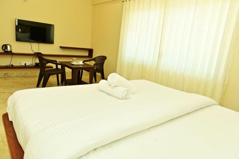 Номер Стандарт, Downtown Pr Groups Raashi Residency