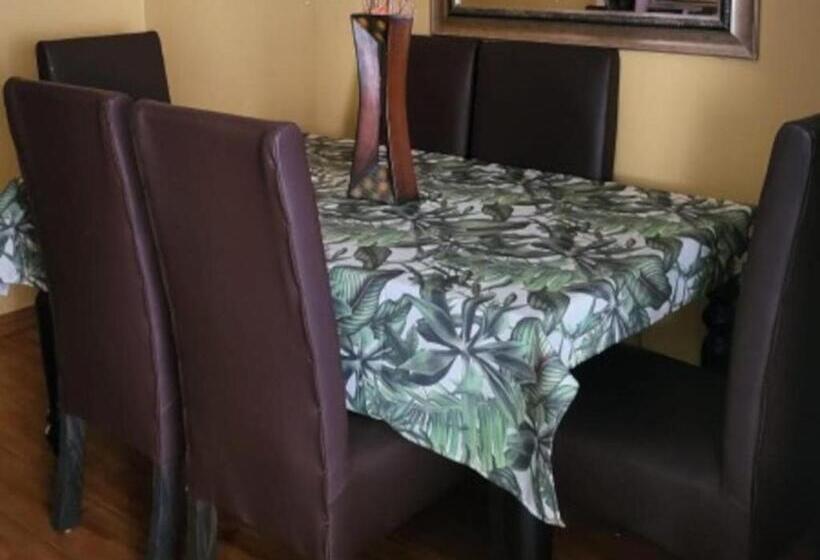 1间卧室的房子, Orca Estate Guesthouse Self Catering Accommodation