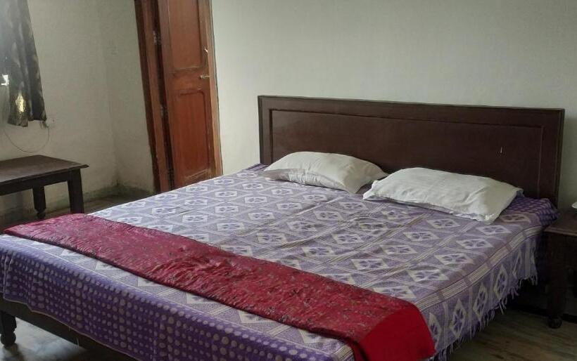 Стандартный Номер Кровать Кинг, Aishnoor Baikunth Dham Sewa Ashram