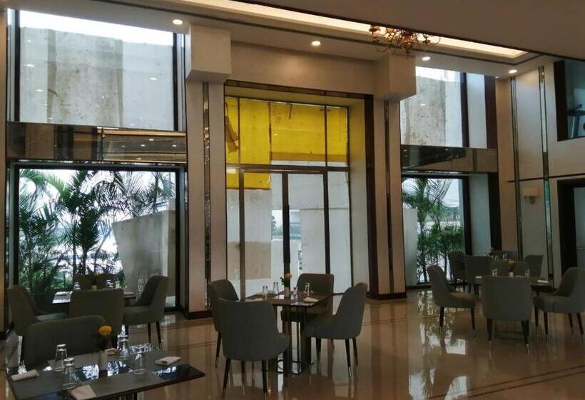سوئیت 2 خوابه, Central Park  The Room