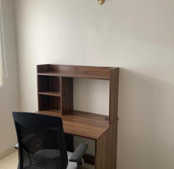 سوییت اجرایی, Central Park  The Room