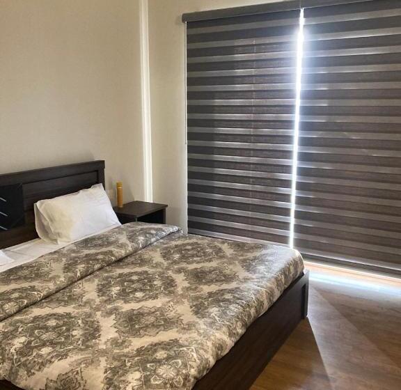 سوییت اجرایی, Central Park  The Room