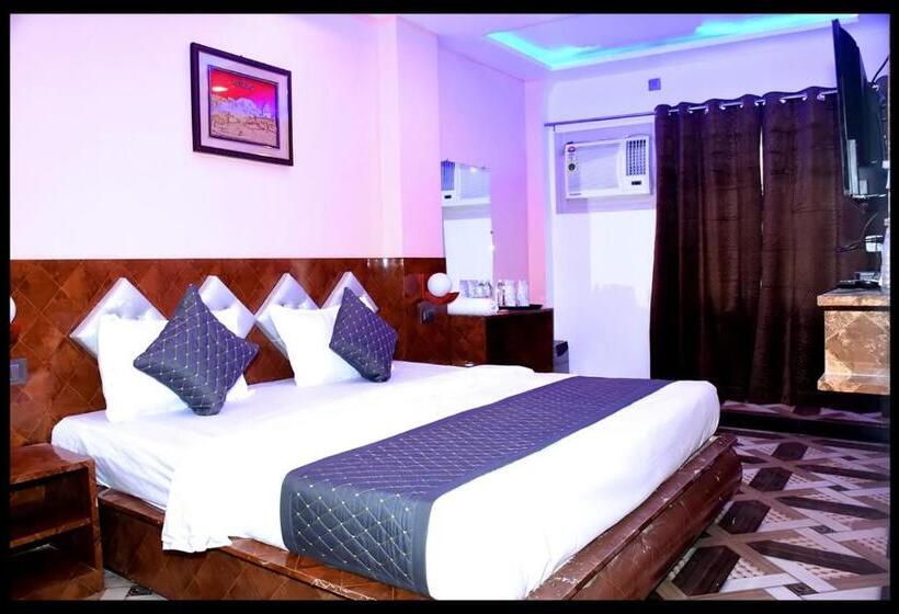 اتاق استاندارد, Shri Murari Relax Inn Pg