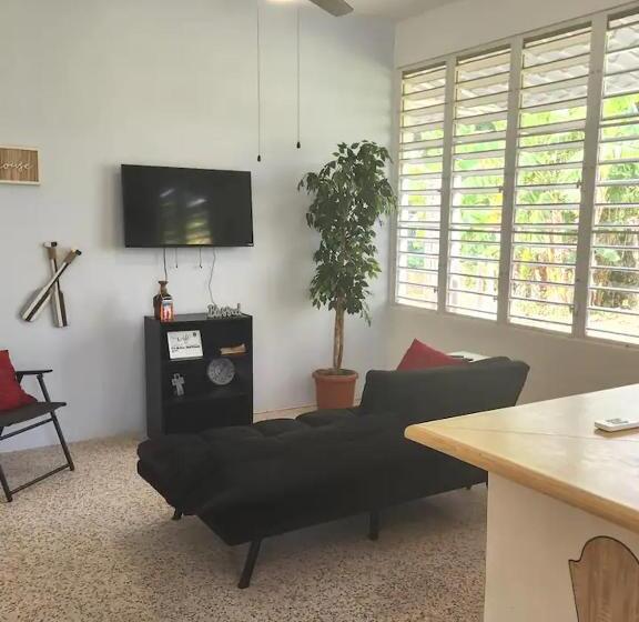 اتاق استاندارد با چشم‌انداز کوهستان, Beautiful House With Gazeebo Close To Beach