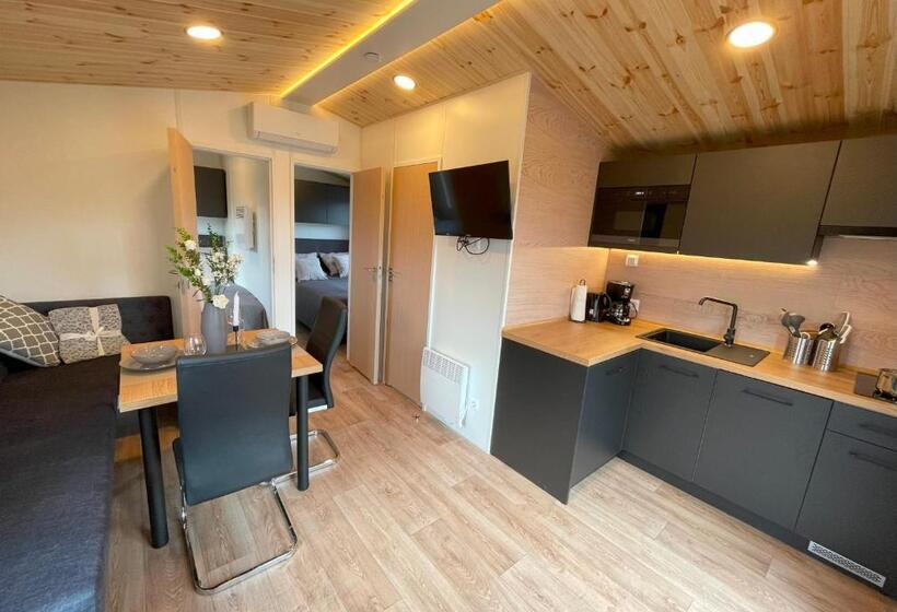 Четырехместный Номер Стандарт, Tinyhaushotel   Campingpark Nabburg