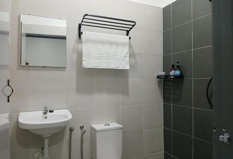 Family Suite, Tz Satellite Hotel, Kota Bharu