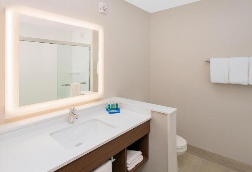 适合残疾人使用的标准间, Holiday Inn Express & Suites   Sterling Heights Detroit Area, An Ihg
