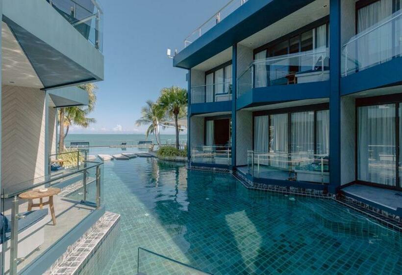 디럭스 룸, Tide Phuket Beach Front
