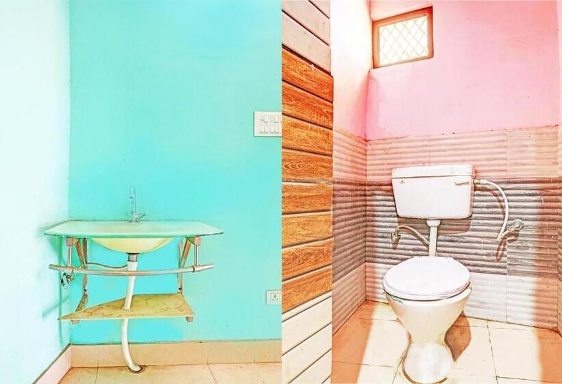 Номер Стандарт, Oyo V K Guest House