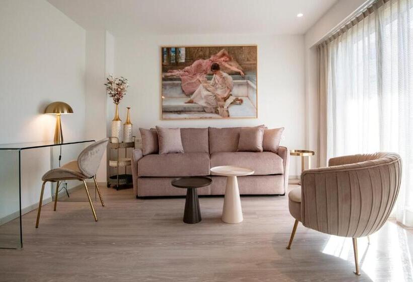 سوییت لوکس, Résidence Hôtelière Chambord Au Coeur De Menton   Entièrement Rénovée