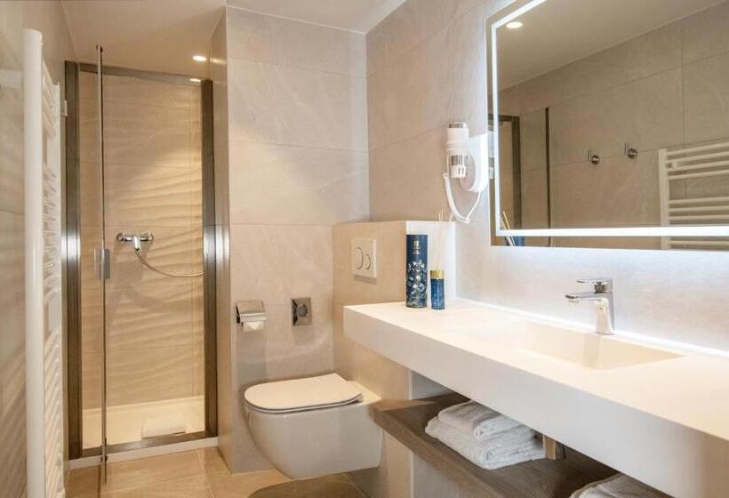 استودیوی لوکس, Résidence Hôtelière Chambord Au Coeur De Menton   Entièrement Rénovée