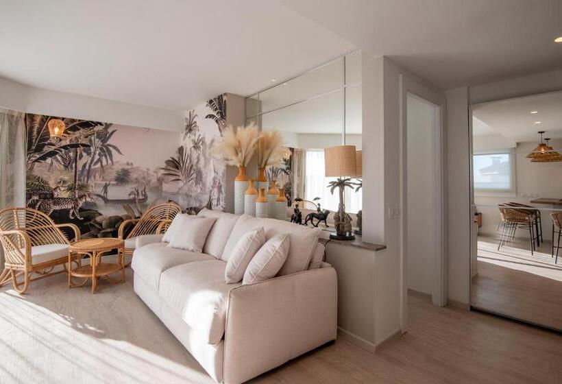 1 Bedroom Penthouse Apartment, Résidence Hôtelière Chambord Au Coeur De Menton   Entièrement Rénovée
