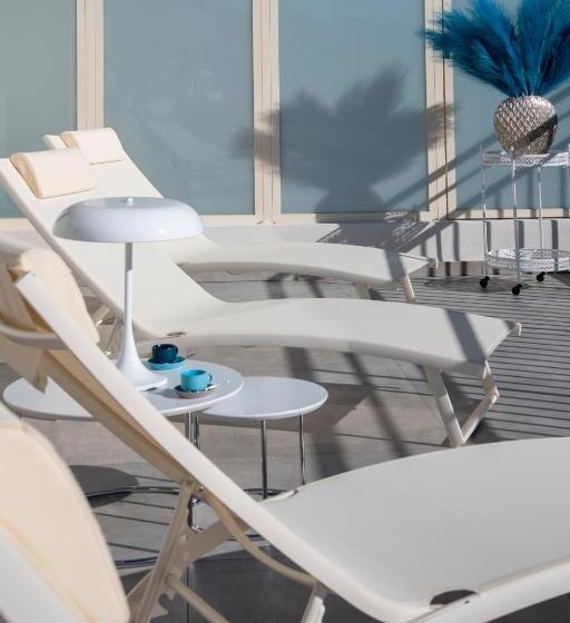 1 Bedroom Penthouse Apartment, Résidence Hôtelière Chambord Au Coeur De Menton   Entièrement Rénovée