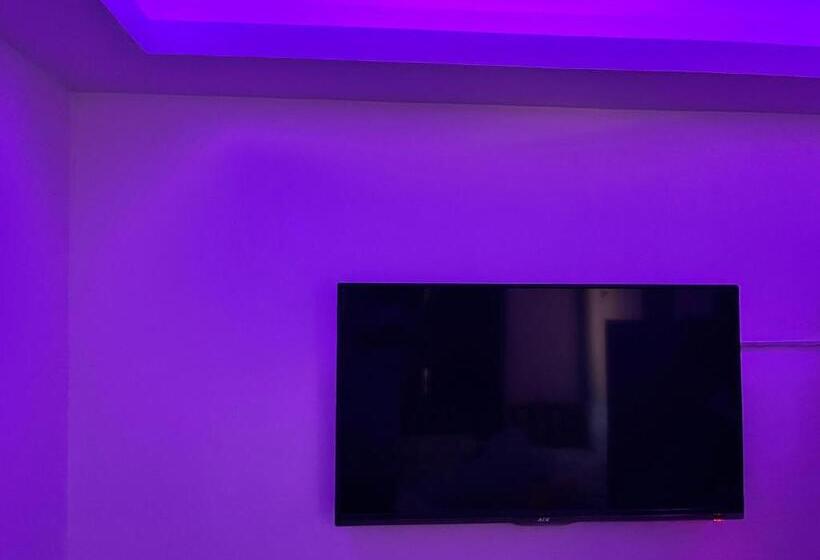 اتاق لوکس, Trisha Guesthouse