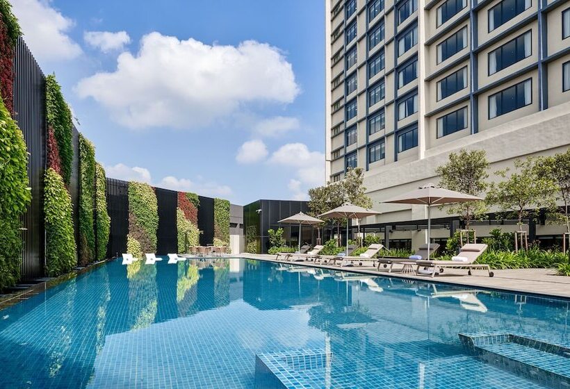اتاق استاندارد با چشم‌انداز استخر, Hyatt Place Johor Bahru Paradigm Mall
