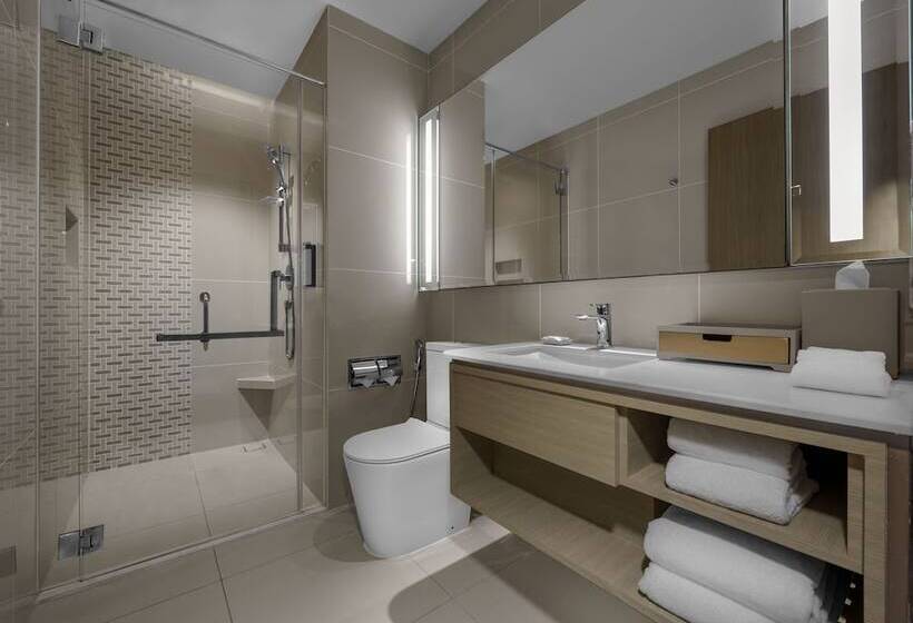اتاق استاندارد با چشم‌انداز استخر, Hyatt Place Johor Bahru Paradigm Mall