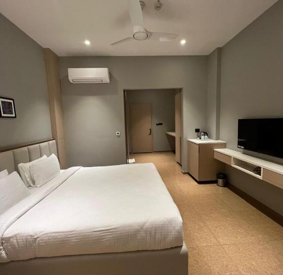Номер Superior Кровать Кинг, Pride Resort, Rajkot