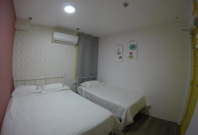 Трехместный Номер Стандарт Совместная Ванная, Coco Guesthouse Kemaman