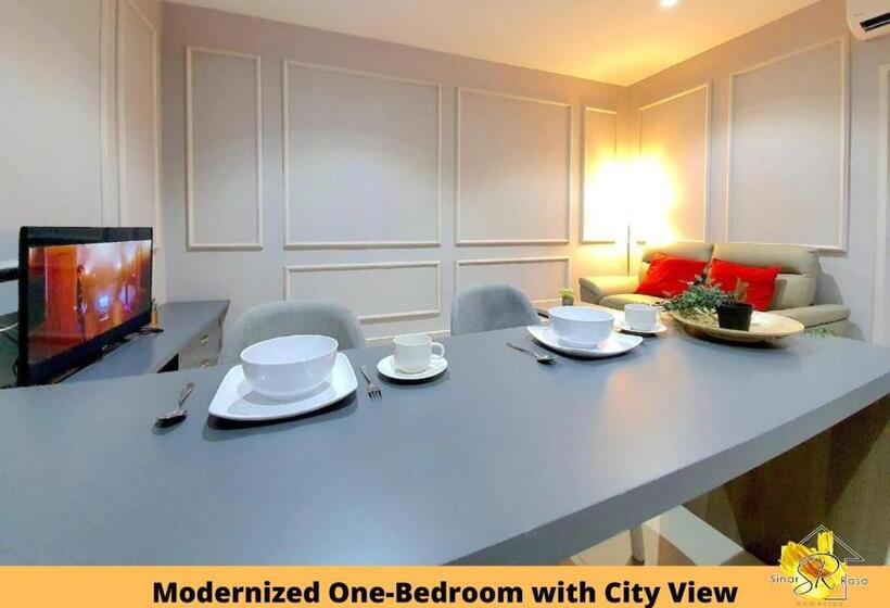 Люкс, Sinar Rasa Homestay At I Soho, I City