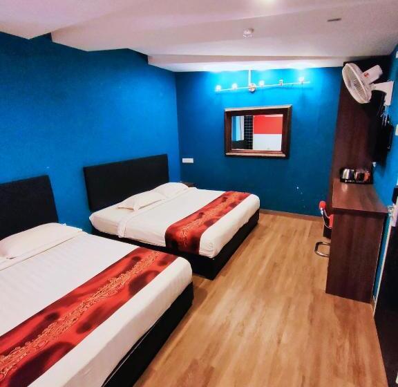 Family Suite, Yts