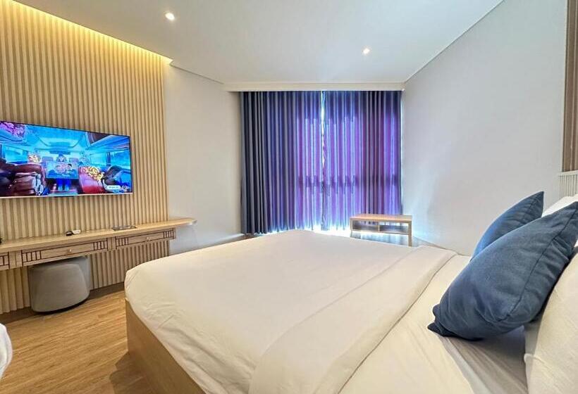 اتاق استاندارد سه نفره, Apec Mandala Cdt   Resort