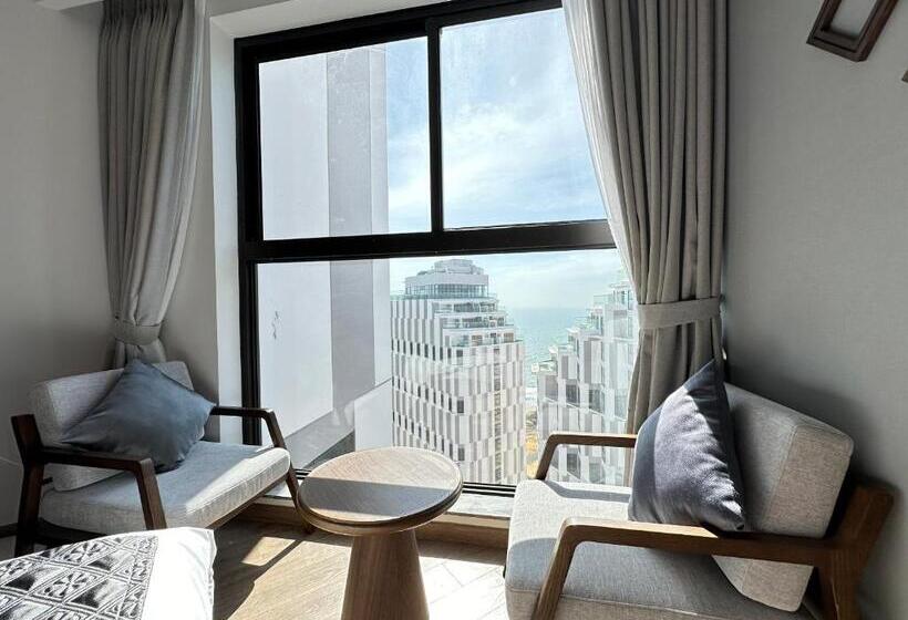 اتاق استاندارد با تخت بزرگ, Apec Mandala Cdt   Resort