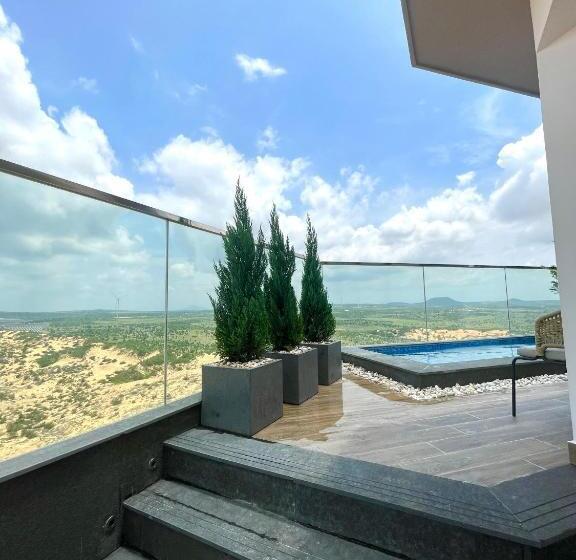 اتاق لوکس خانوادگی, Apec Mandala Cdt   Resort