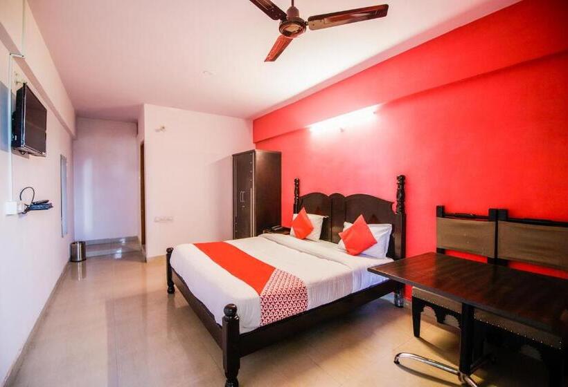 اتاق کلاسیک سه تخته, Oyo Hotel Karani Darshan