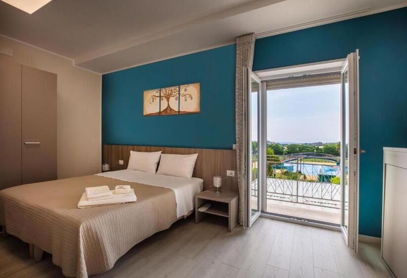 Номер Стандарт, B&b Latorraca