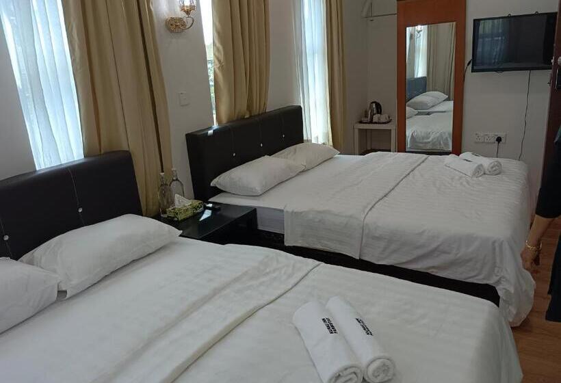 Четырехместный Номер Стандарт с Балконом, Kurau Inn Farmstay