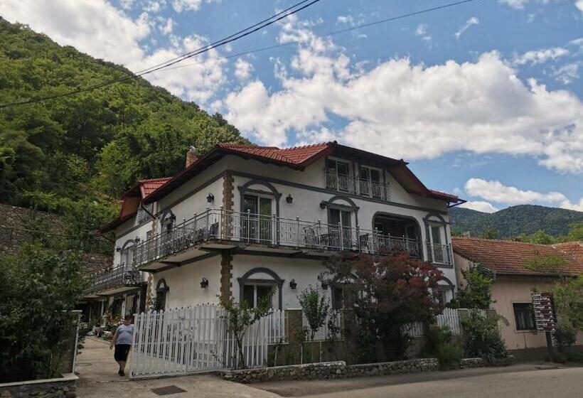 Quarto Estandar, Casa Papava