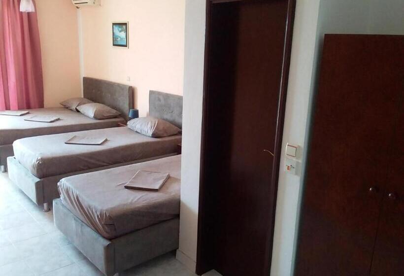 اتاق استاندارد چهار تخته, Guest House Green Garden