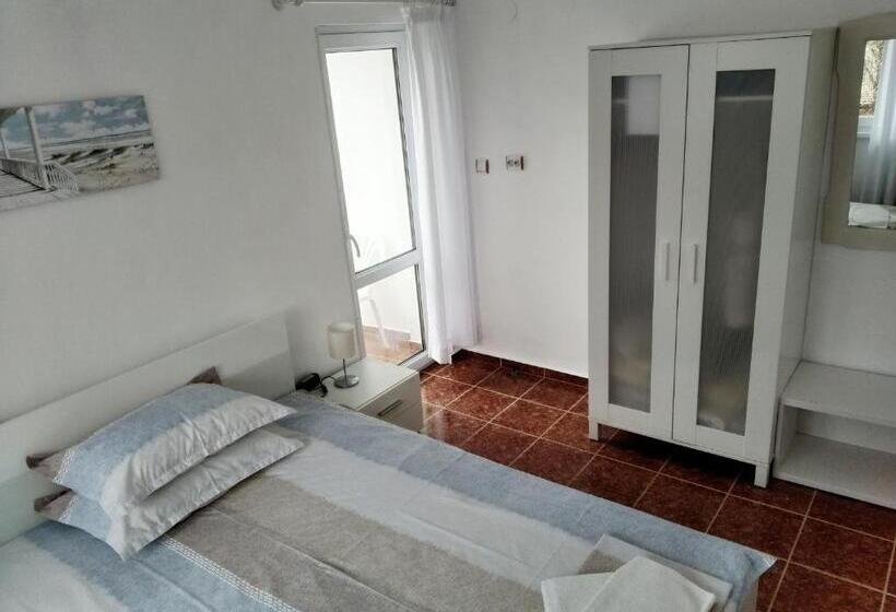آپارتمان 1 خوابه با تراس, Guesthouse Kolevi