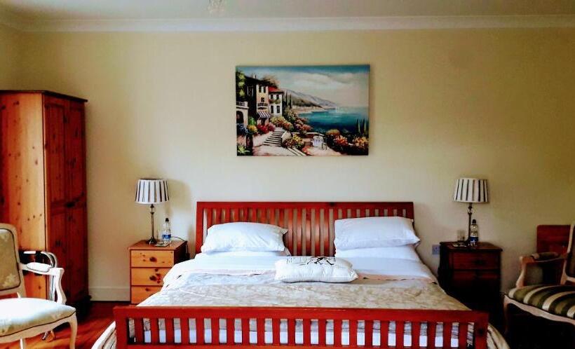 اتاق لوکس با تخت بزرگ, Newlands Lodge