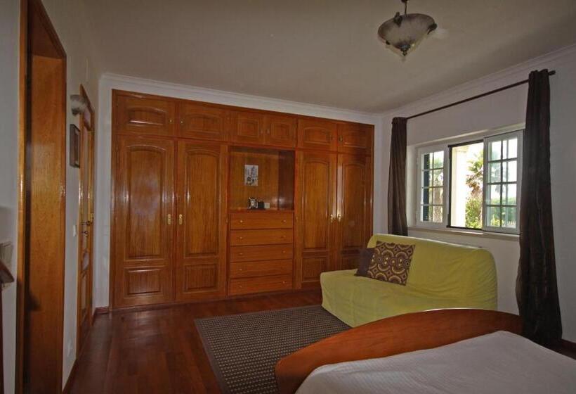Quarto Quadruple Standart Vista Jardim, Quinta Beira Mar